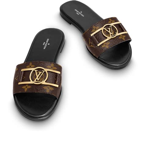 louis vuitton lock it flat mule